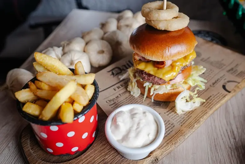 Pod Velbi goveji burger